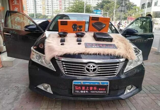 丰田凯美瑞与歌剧世家相互诉说秘密心事【肇庆至上音乐汽车音响改装】