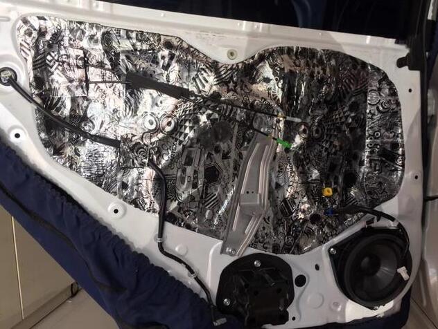 舒适非凡的驾乘感受！日产天籁音改后，车主：这简直是完美！