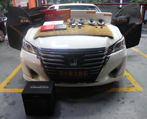 深受车友追捧！清远丰田皇冠汽车音响改装升...