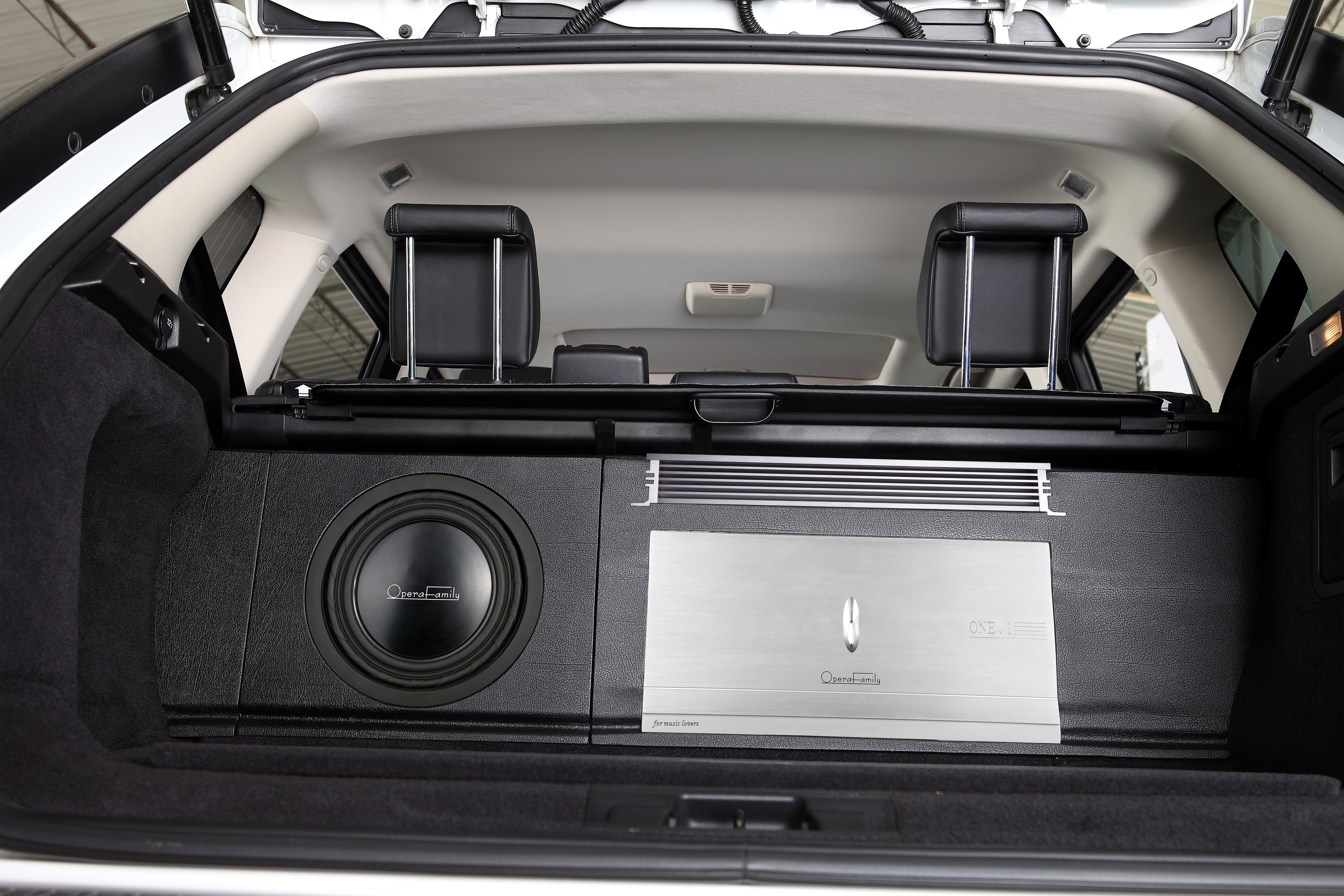 全套歌剧世家！凯迪拉克音响改装，大大增添了赏乐的乐趣