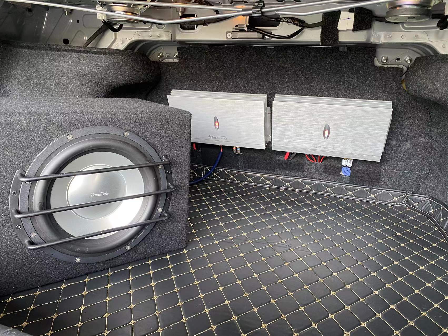 花小钱享高品质 日产轩逸音响改装后，能听能炸个性十足