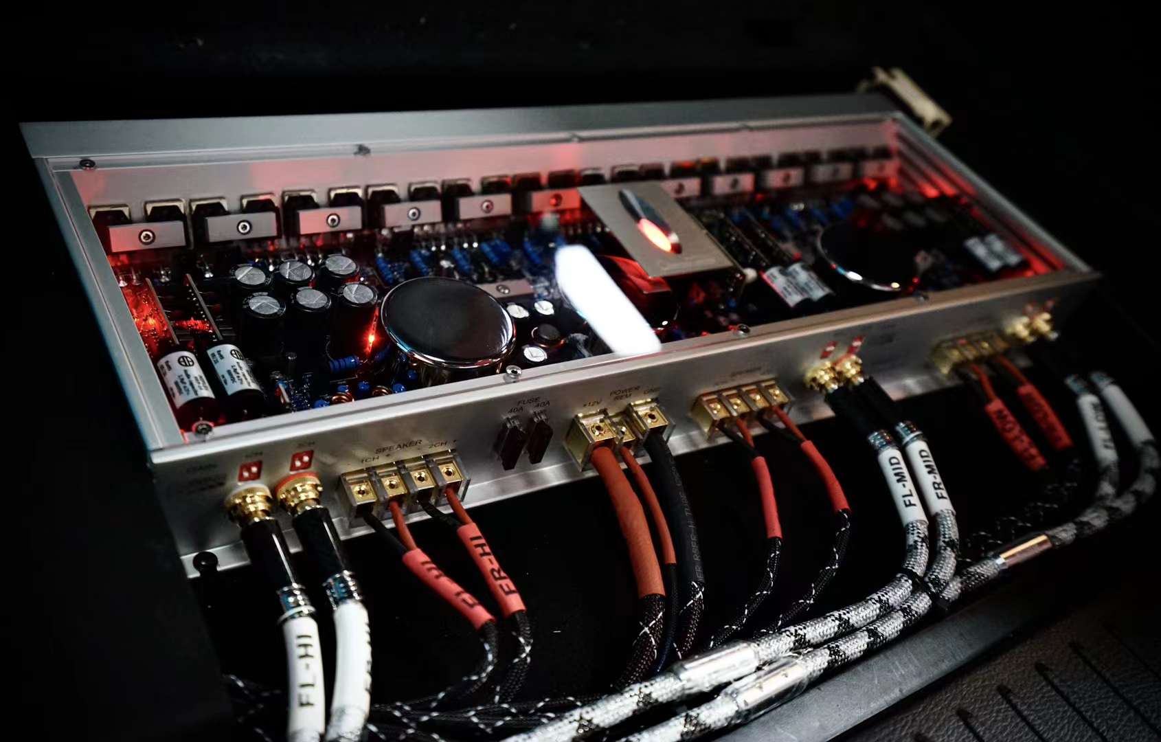 丰田汉兰达音响二次升级 歌剧世家CL 7...