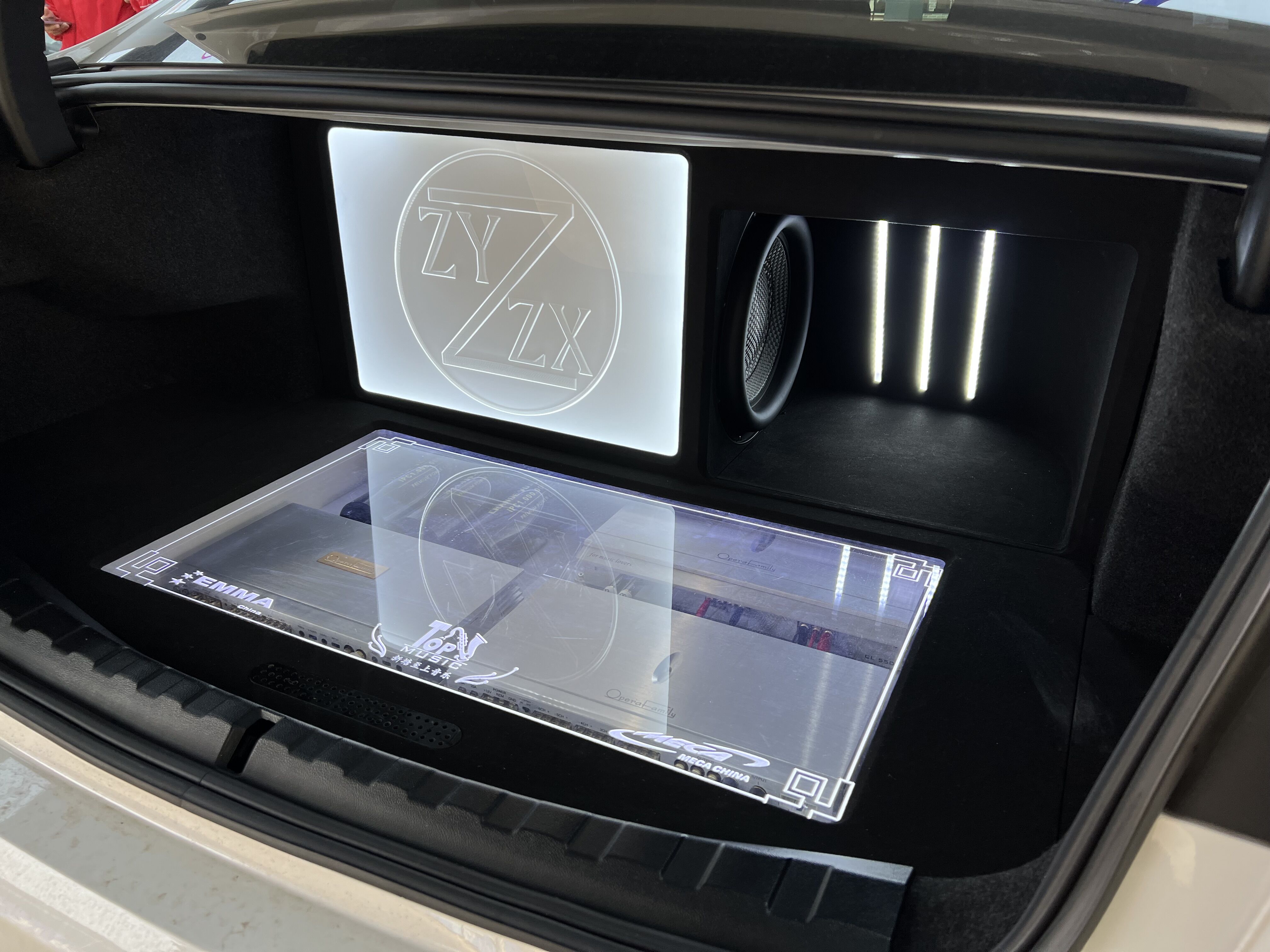 歌剧世家专业音改方案 这下子宝马325Li的音质有救了！