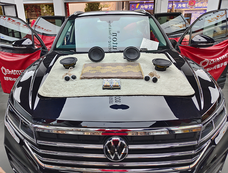 大众途锐改装歌剧世家音响 前后两分频听质...