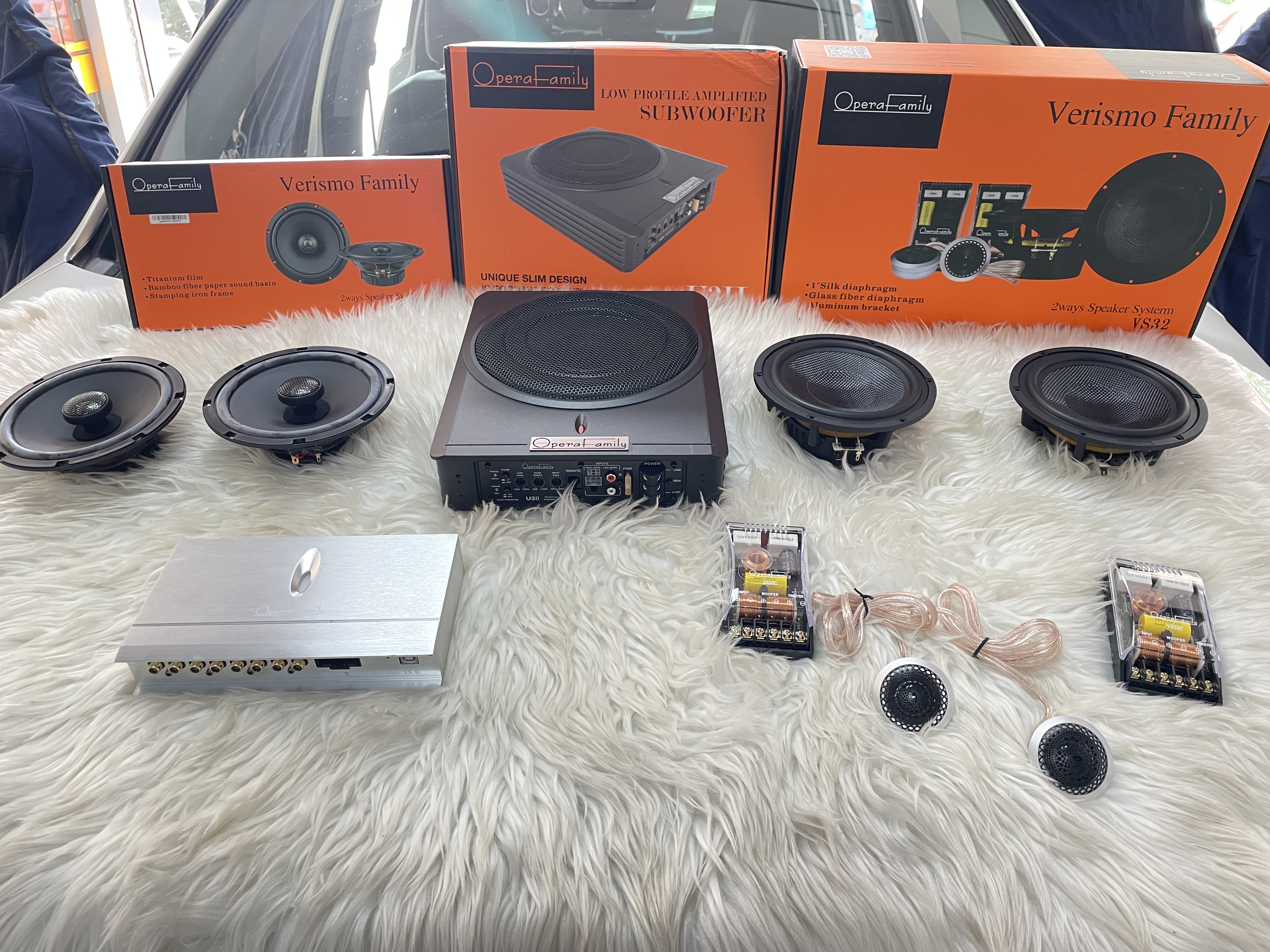 丰田汉兰达改装歌剧世家音响 为行车体验增添愉悦心情！