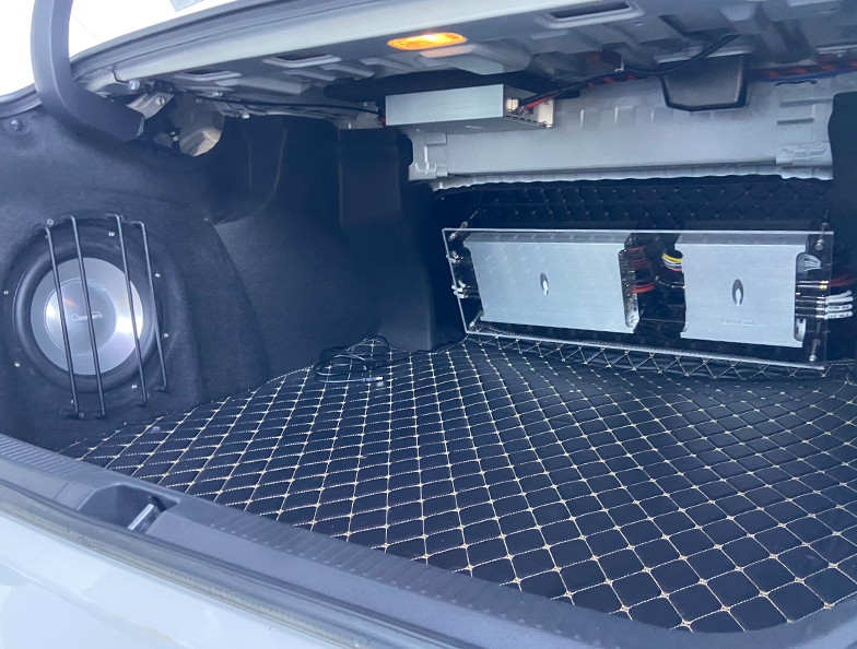 声音真实还原富有弹性 丰田凯美瑞也能改成...